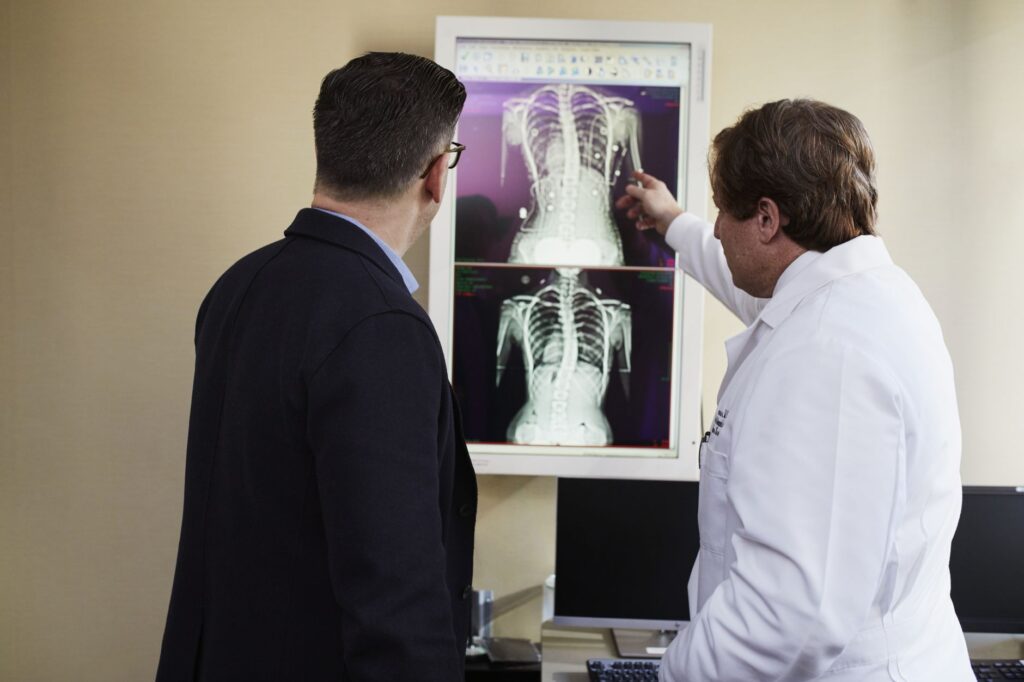 Doctor explaining lung anatomy and respiratory system health education
