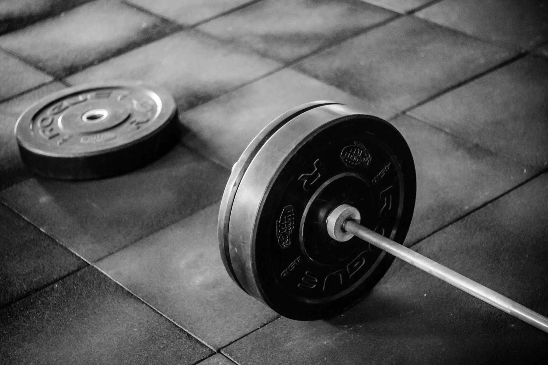 Powerlifter Eric Hollifield performing heavy barbell lift competition